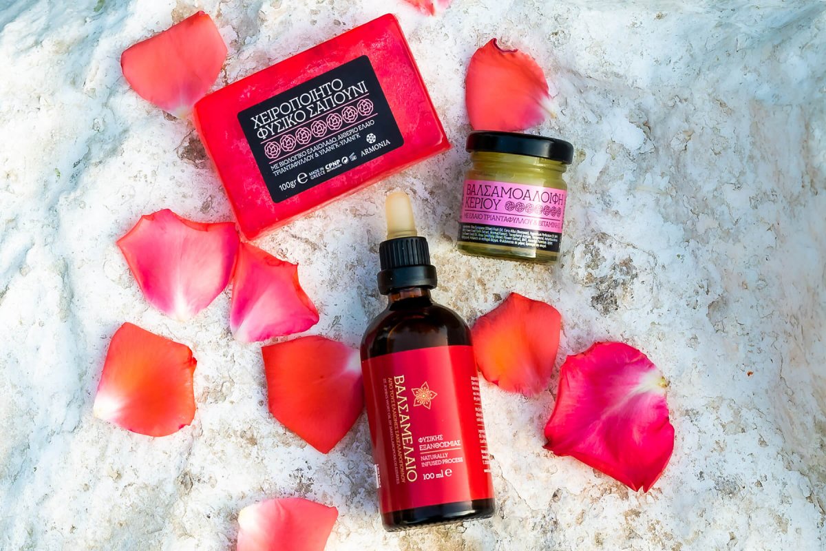 Φυσικά καλλυντικά Esthique Κρέμες Βαλσαμοαλοιφές κεραλοιφές κηραλοιφές φύλλα ελιάς